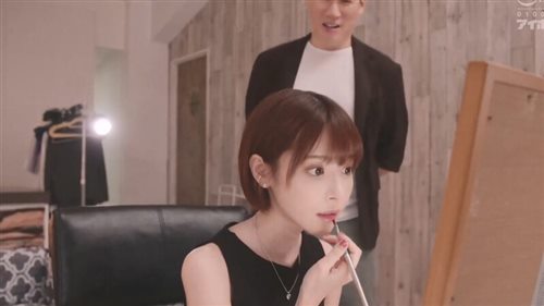 62248-清纯性感〖小桃〗公司高冷御姐其实是条母狗罢了 为满足自己的欲望成为领导随时可以使用性奴.jpg